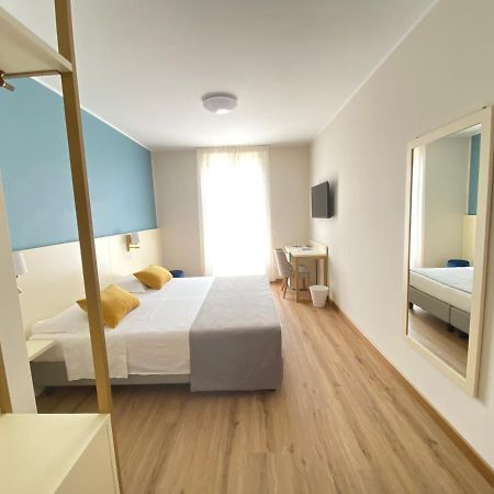 Rooms Ai Poggi Bardolino Bagian luar foto
