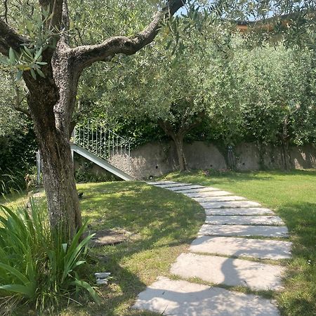 Rooms Ai Poggi Bardolino Bagian luar foto
