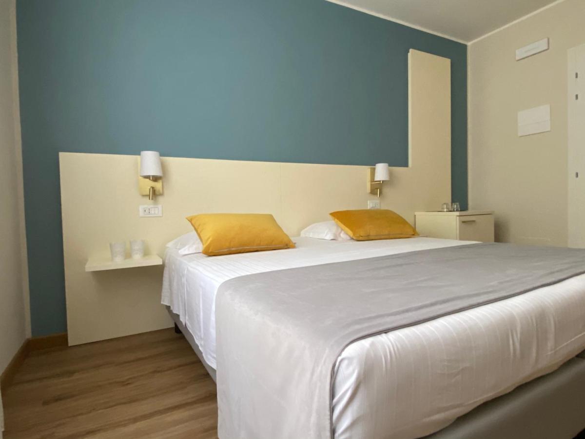 Rooms Ai Poggi Bardolino Bagian luar foto