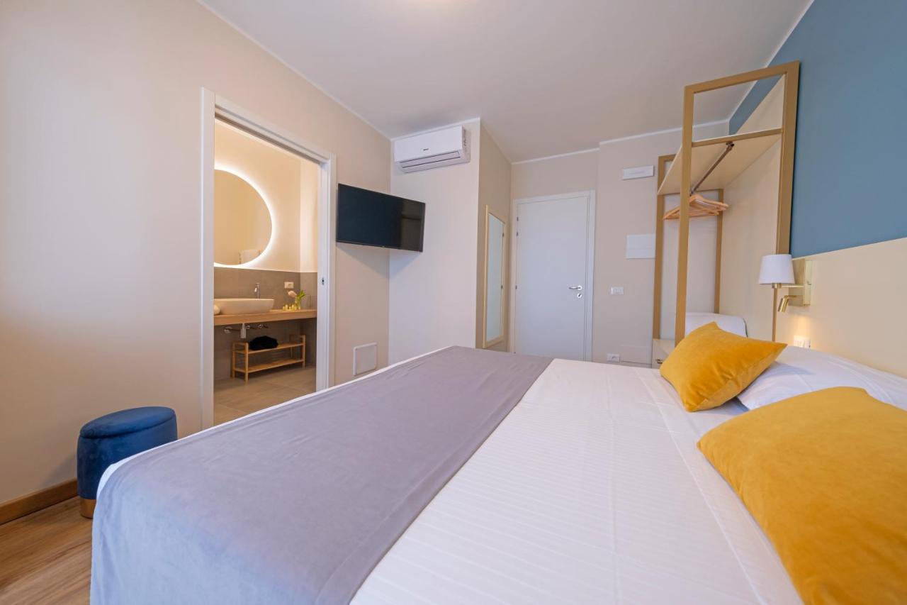 Rooms Ai Poggi Bardolino Bagian luar foto