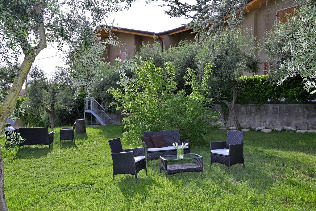Rooms Ai Poggi Bardolino Bagian luar foto